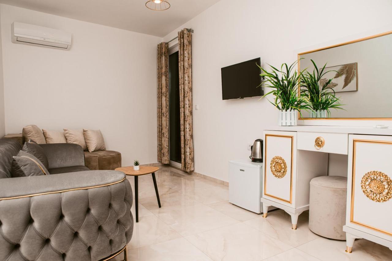 M&H Apartments Улцин Екстериор снимка